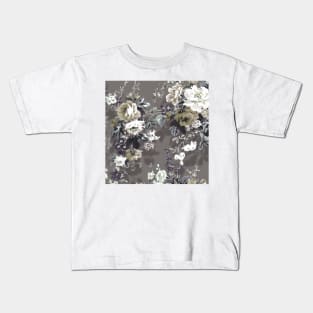 Bouquets with roses 8 Kids T-Shirt